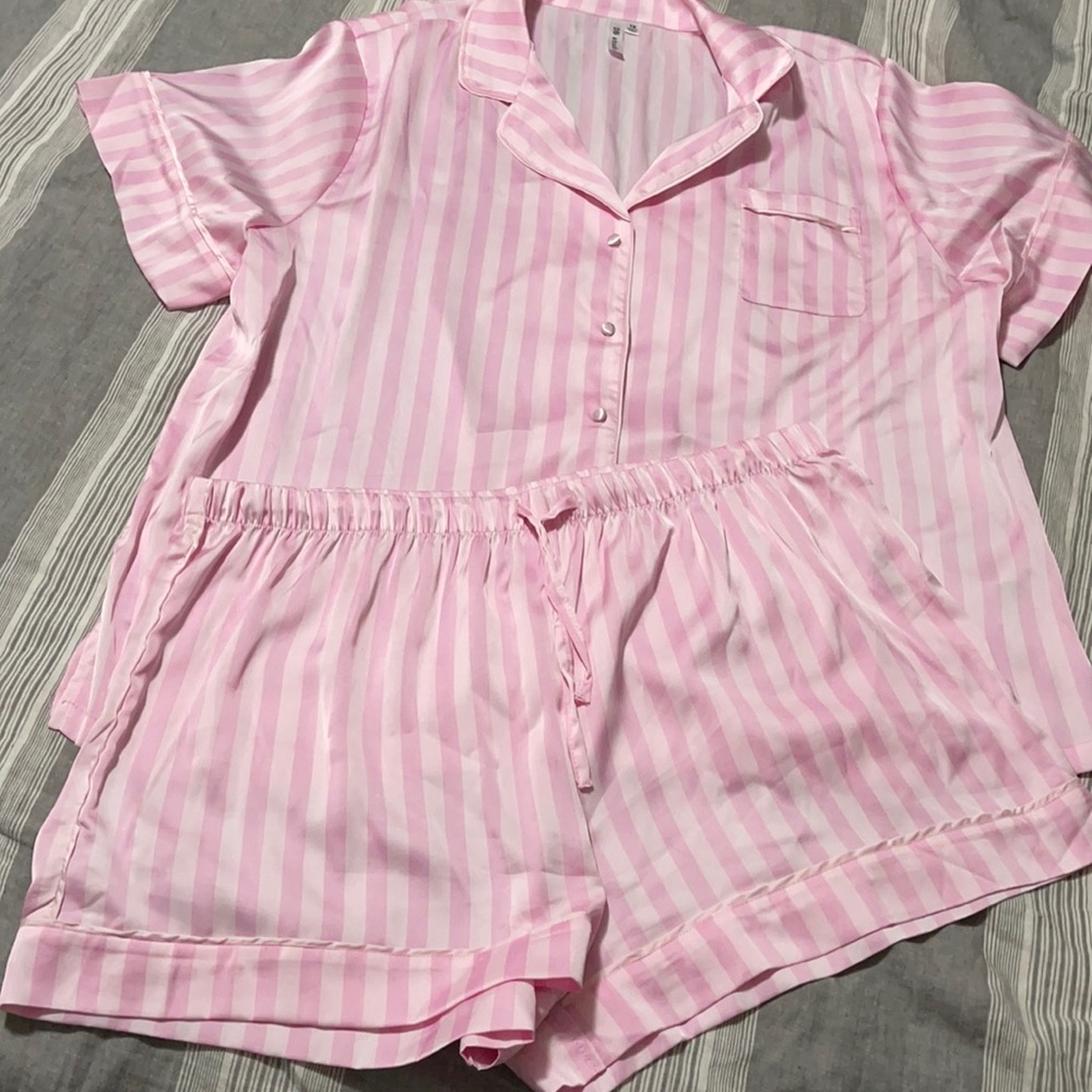 David’s Bridal PJ set